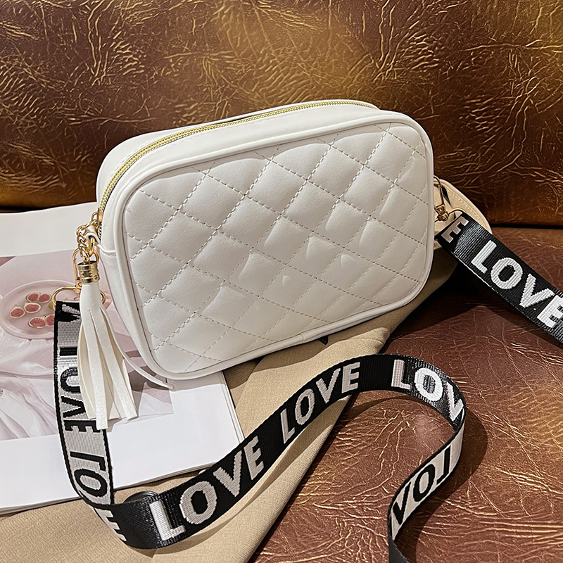 Free Shipping 2025 New Designer Bag Casual High-quality Shopping Bag Textured Embroidery Women's Small Square Bag High-end Trendy Single Shoulder
