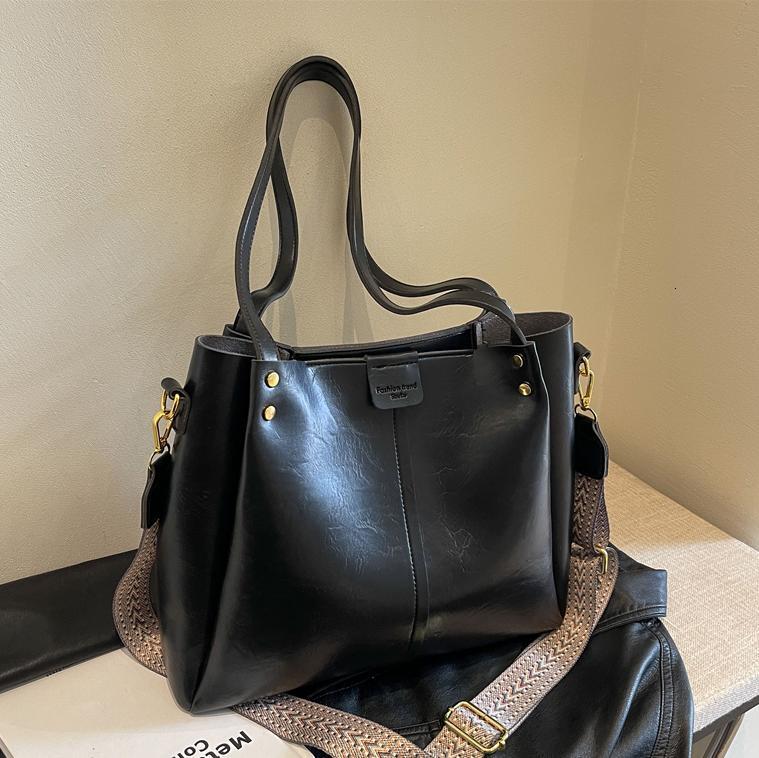 Free shipping designer Vintage Commuter Bag Work Tote Bag Large Capacity Women Bag 2025 New Versatile Casual High-end Shoulder Bag Crossbody Bag