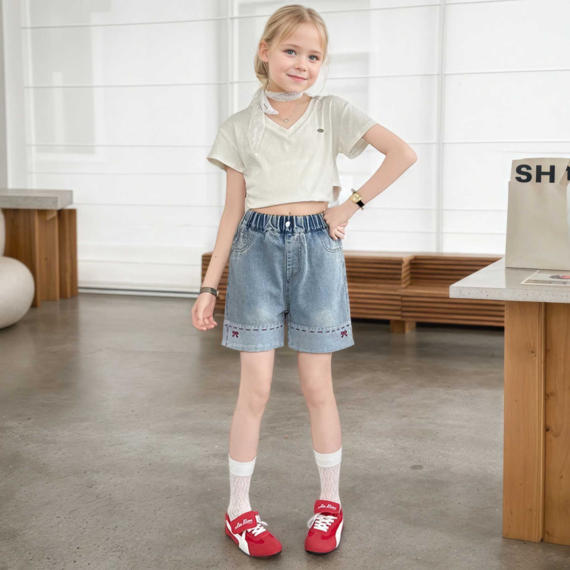 Girls summer versatile butterfly shorts 2025 new summer thin fashion jeans casual sports shorts 5-15 years oldC250617