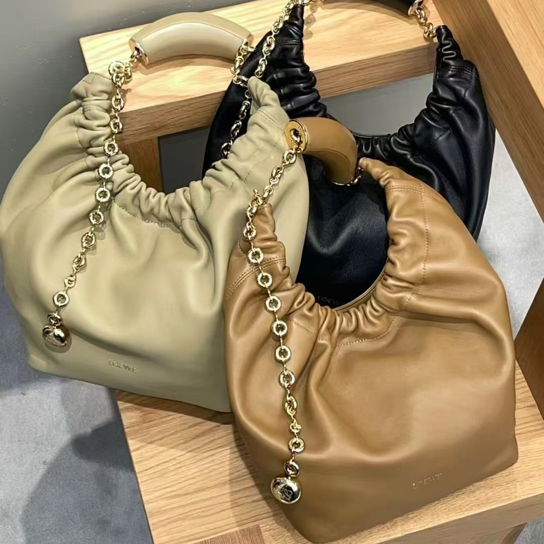 Celebrity Style Gar… - image