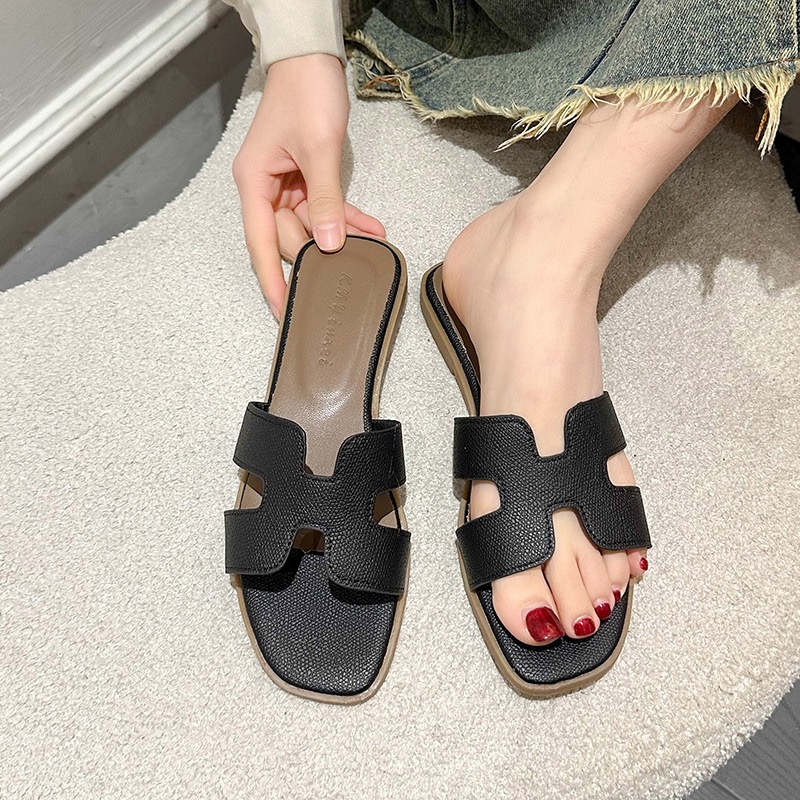 2025 luxury Designer Sandals Famous Designer Women Luxury Blue Pink Fashion Embroidery Sandals One line drag flat bottom Versatile 001