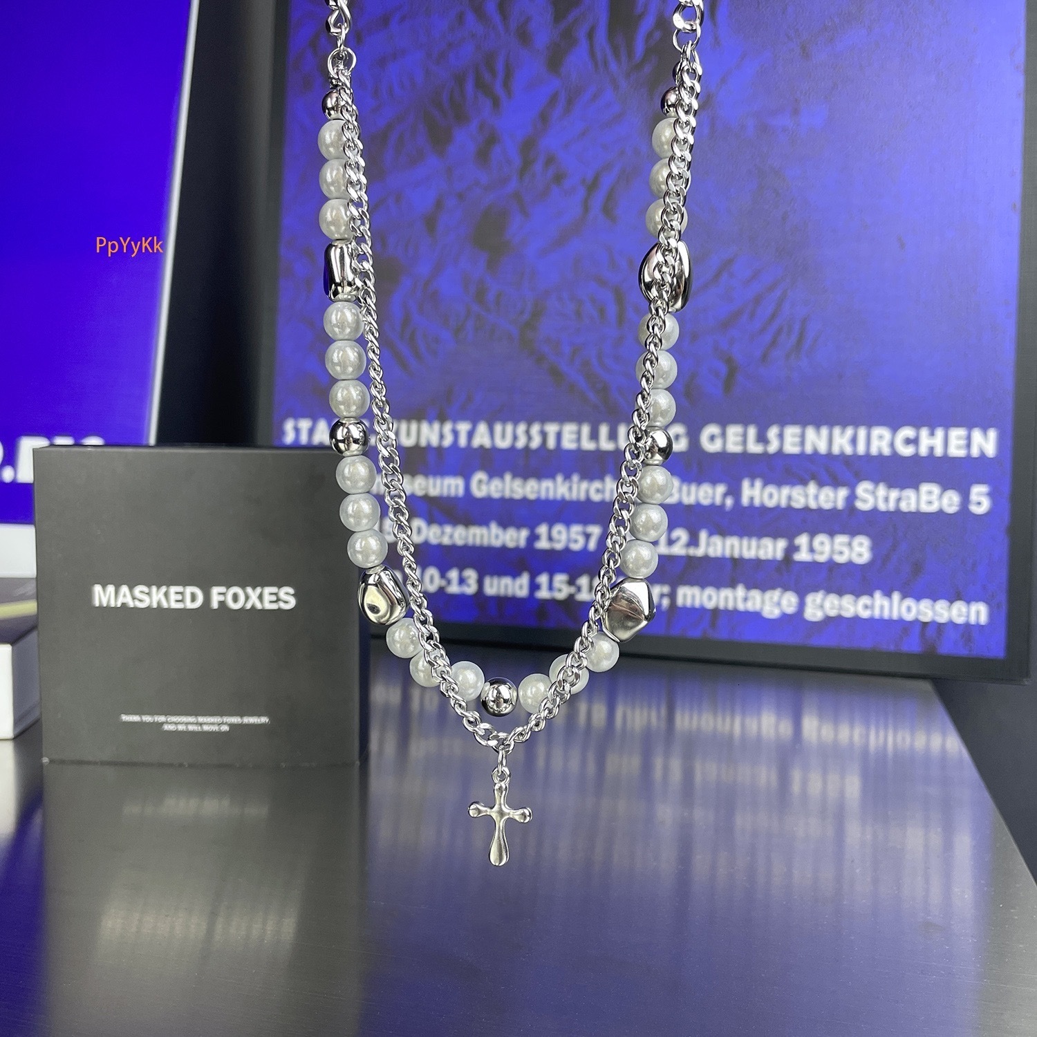 2025 Luxury Premium Iridescent Pearl Cross Unisex Double-Layer Overlapping Splice Hip-Hop Y2K Niche Statement Clavicle Chain Silver fashion jewelry ne