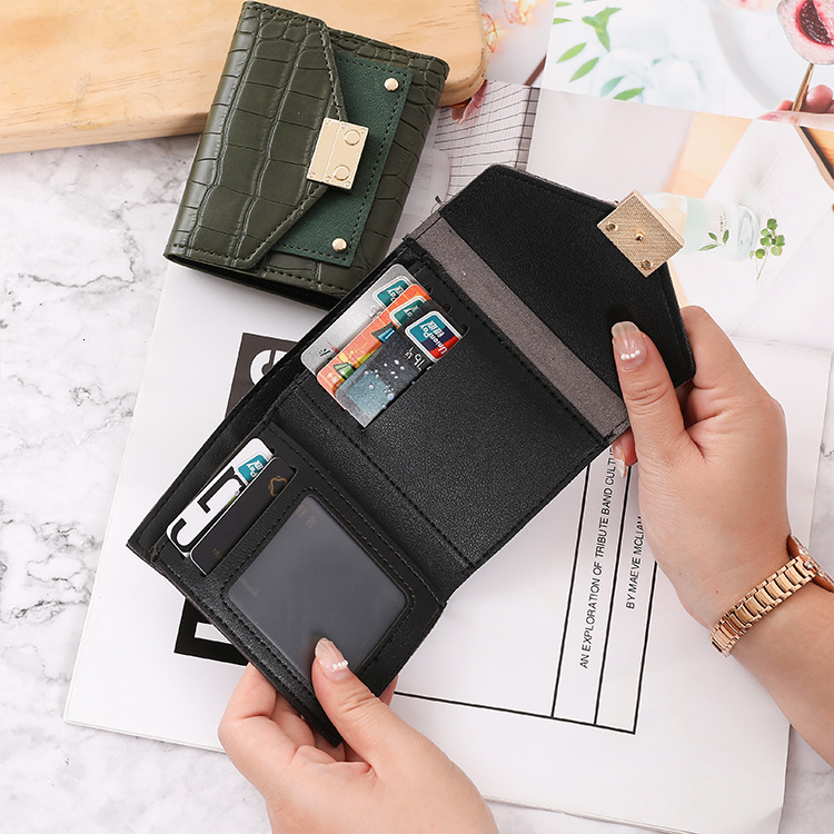 Free Designer Shipping Short Small Wallet For Women 2025 New Luxury Korean Style Buckle Triple Fold Card Bag Fashion Versatile Coin Purse