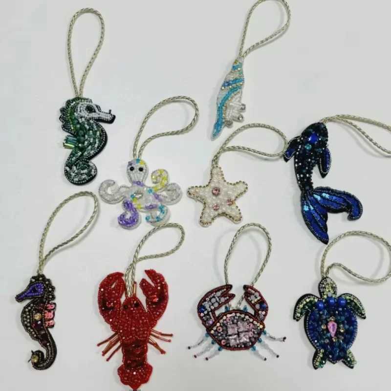 Handmade Rhine Lobster Beaded Pendant Pretty Hand-sewn Bag Charms Octopus Turtle Hanging Rope Pahes Applique Bag LanyardXJ250619