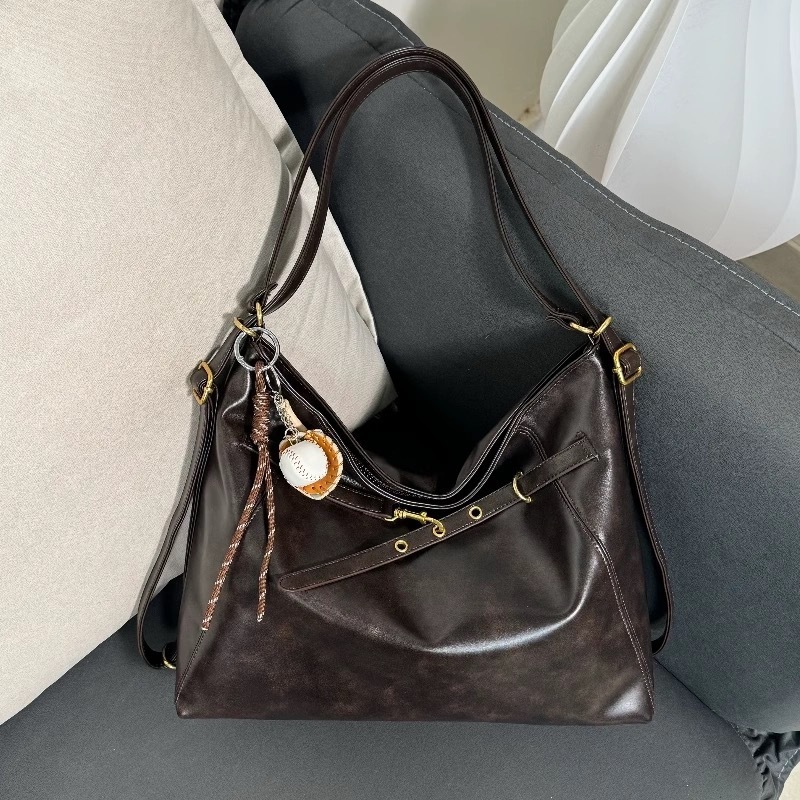 Free Shipping Designer Milad Large Capacity Luxury bag Bag for Women 2024 New Autumn Casual Versatile Backpack Commuter Tote Bag