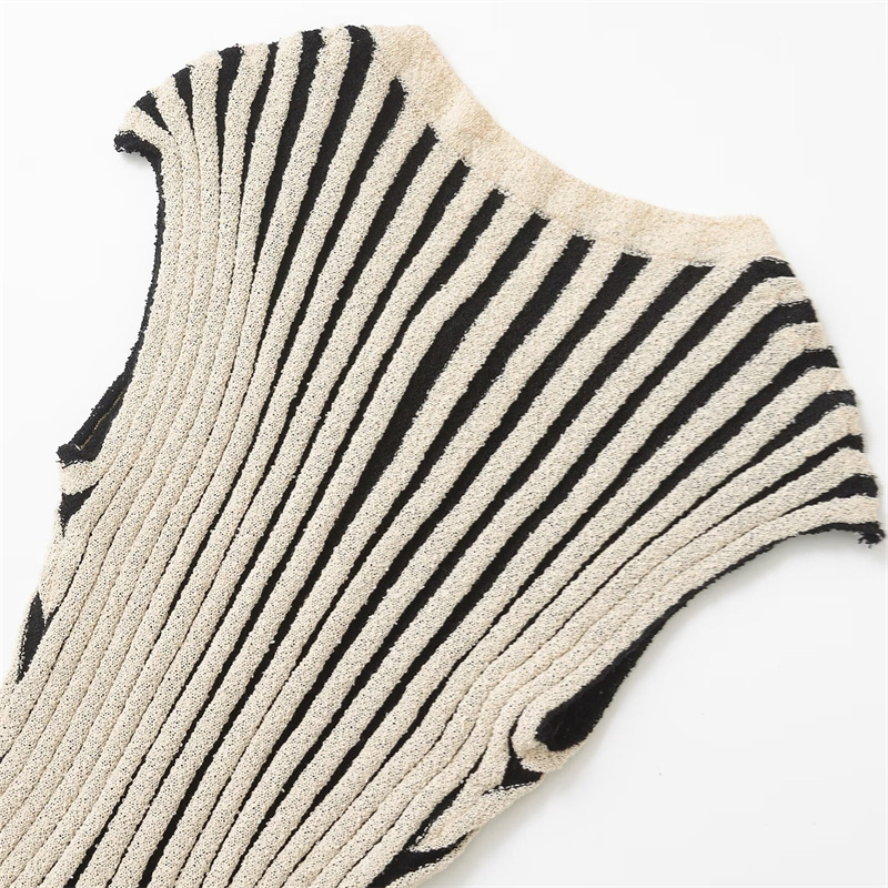 2025 Spring/Summer New Casual Women's Clothing Striped Cut Shoulder Down Coat Round Neck Buckle Decoration