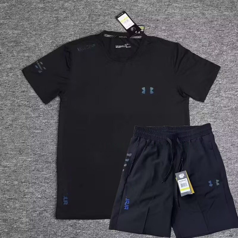 Summer Mens Designer Quick Drying T-shirt Sports Training Set Short Sleeve Track Field Reflective Running Fitness Basketball Sportswear tracksuit gym shorts set 5A