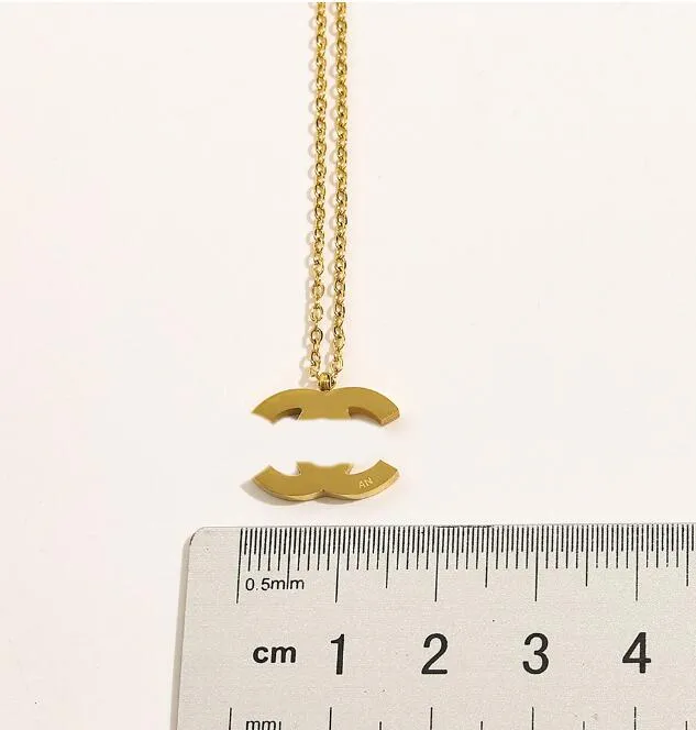 20style Classic Designer Brand Letter Pearl Pendant Chains Necklaces Jewelry Accessory High Quality Wedding
