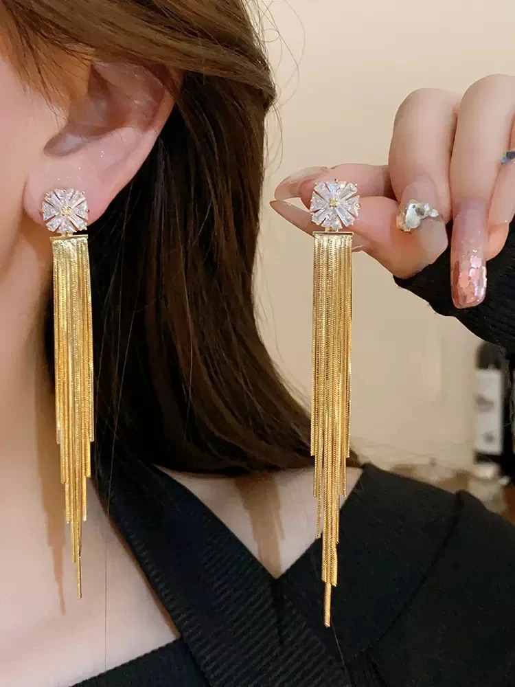 2024 Zirconia Crystal Long Tassel Drop Earrings For Women Gold Color Elegant Bridal Earrings Party Jewelry Oorbellen250616