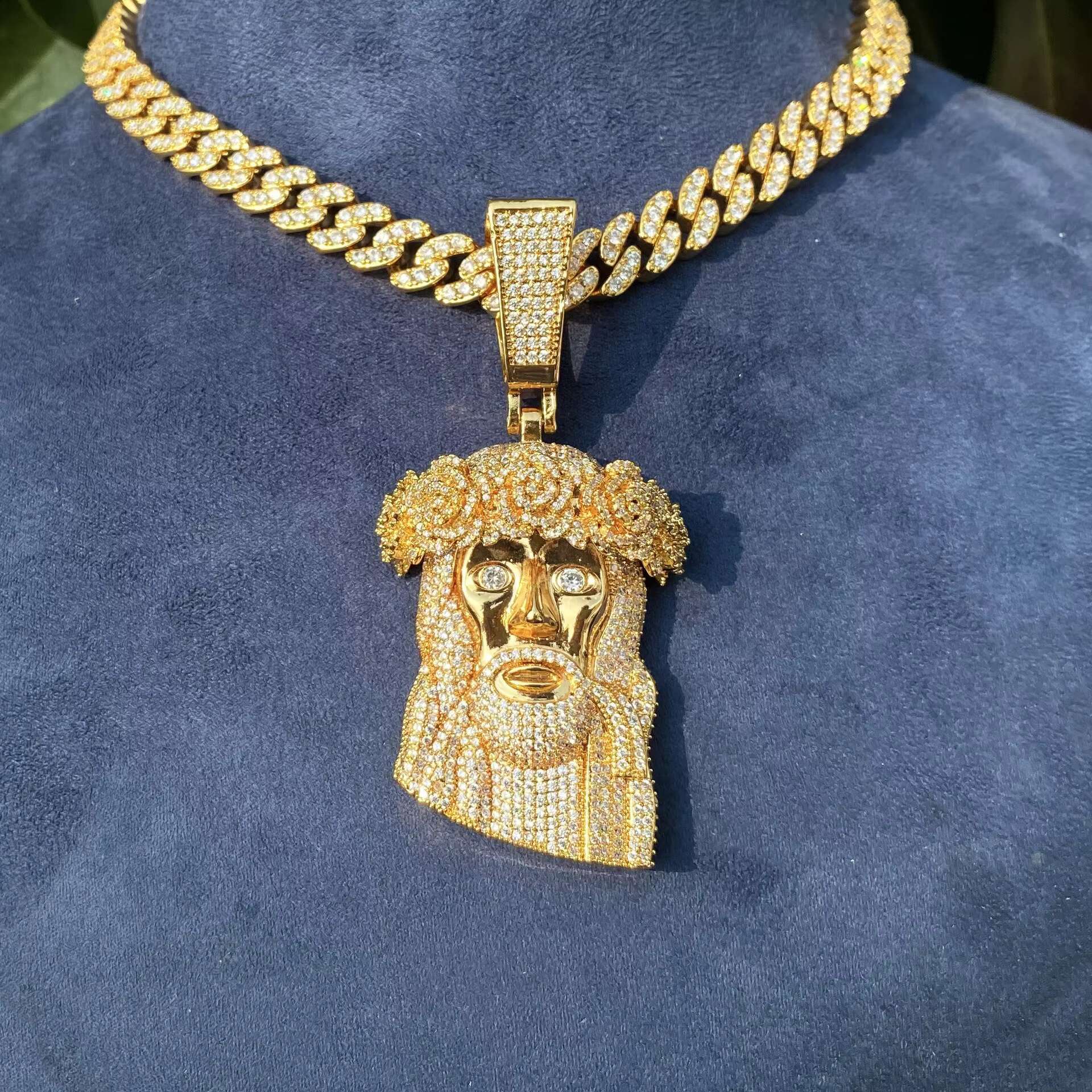 Rose Gold Tone Huge Spooky Big Jesus Head Zircon Rose Crown Charm Jumbo Pendant Green Cubic Zirconia Necklace