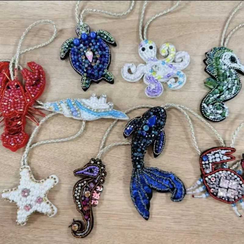 Handmade Rhine Lobster Beaded Pendant Pretty Hand-sewn Bag Charms Octopus Turtle Hanging Rope Pahes Applique Bag LanyardXJ250619