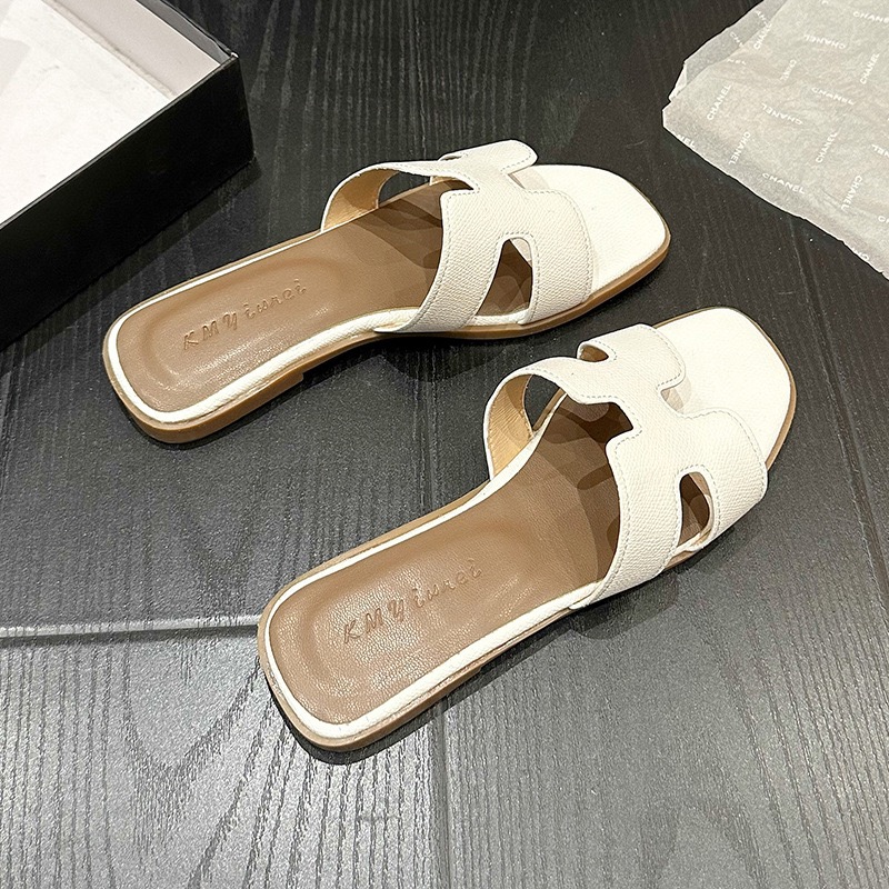 2025 luxury Designer Sandals Famous Designer Women Luxury Blue Pink Fashion Embroidery Sandals One line drag flat bottom Versatile 001