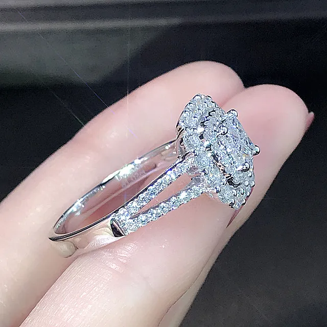 Luxurious Engagement Diamond Alternative: Feminine Bands Featuring Sparkling Clear CZ Stones