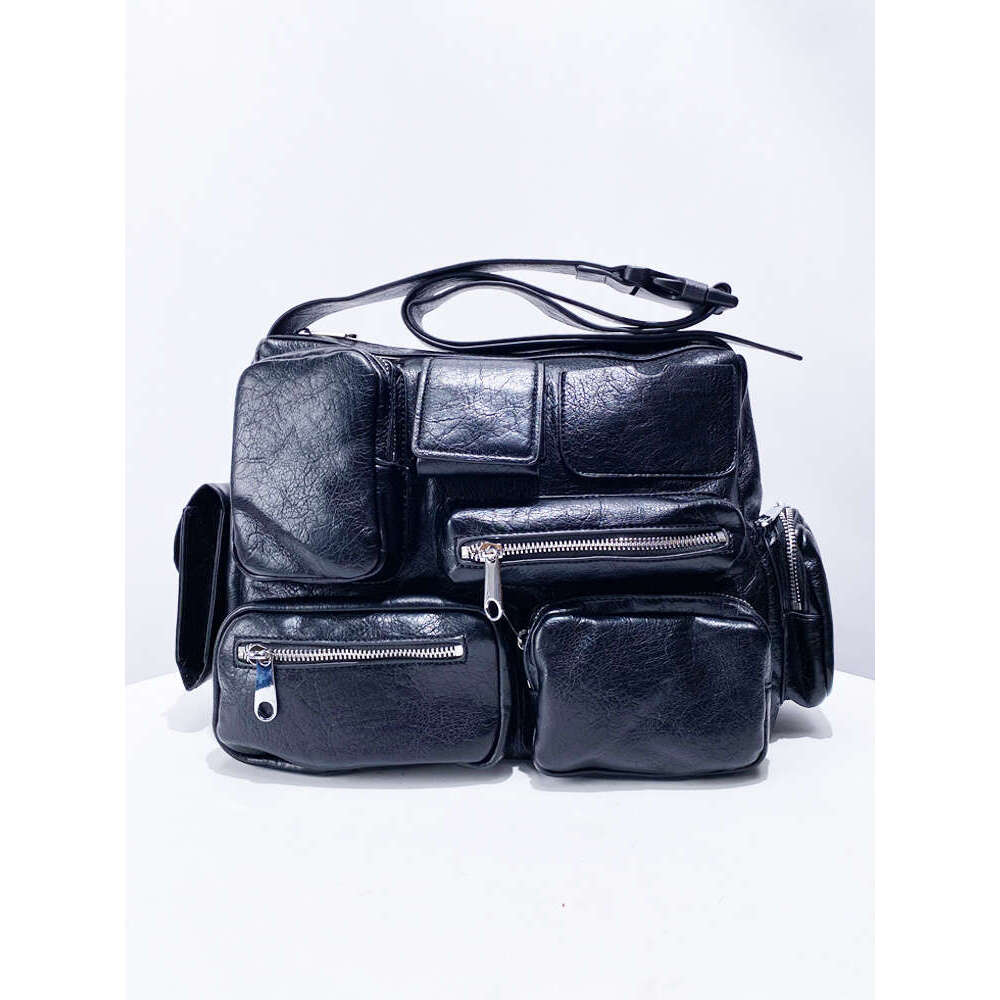 Motorcycle Niche Design New High Quality PU Oil Wax Leather Single Shoulder Crossbody Bag
