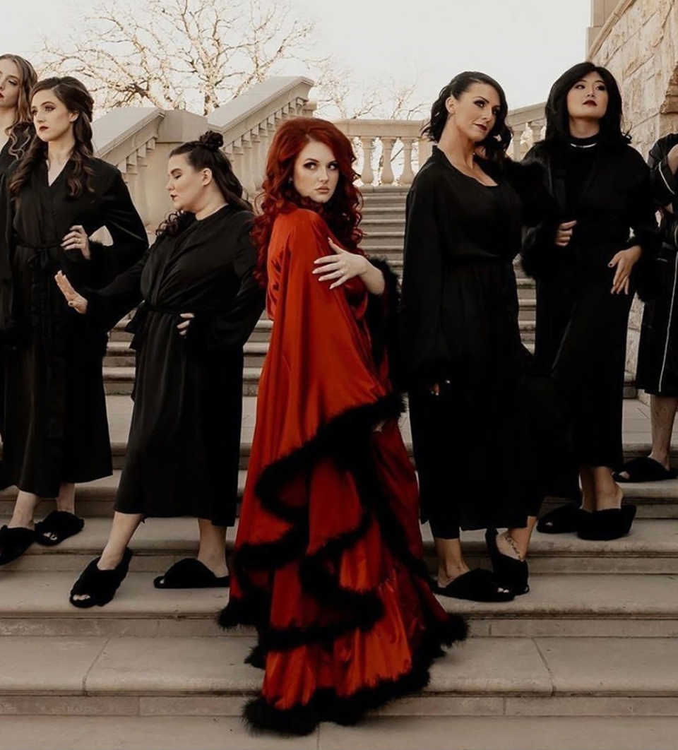 Vintage Slik Robe Dress Feather Bath Gown Long Sleeves Pregnant Wedding Anniversary Bride Sleepwear Nightwear Custom Made