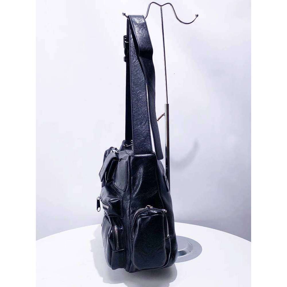 Motorcycle Niche Design New High Quality PU Oil Wax Leather Single Shoulder Crossbody Bag