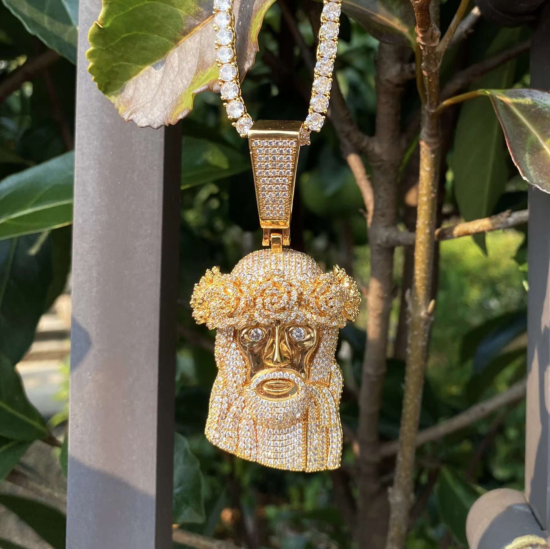 Rose Gold Tone Huge Spooky Big Jesus Head Zircon Rose Crown Charm Jumbo Pendant Green Cubic Zirconia Necklace