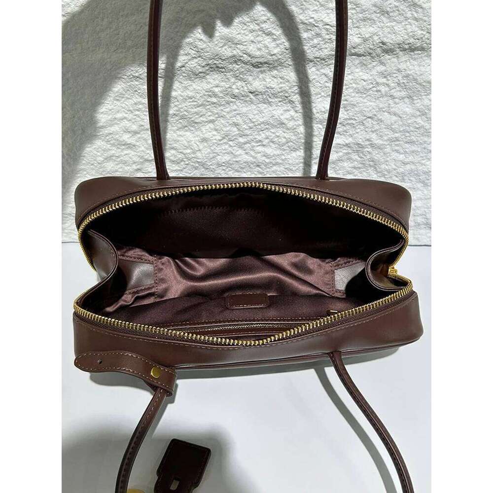 2025 Autumn Winter Brand Design Solid Genuine Leather Women Handbags Fashion Gold Lock Square Bags Woman Totes