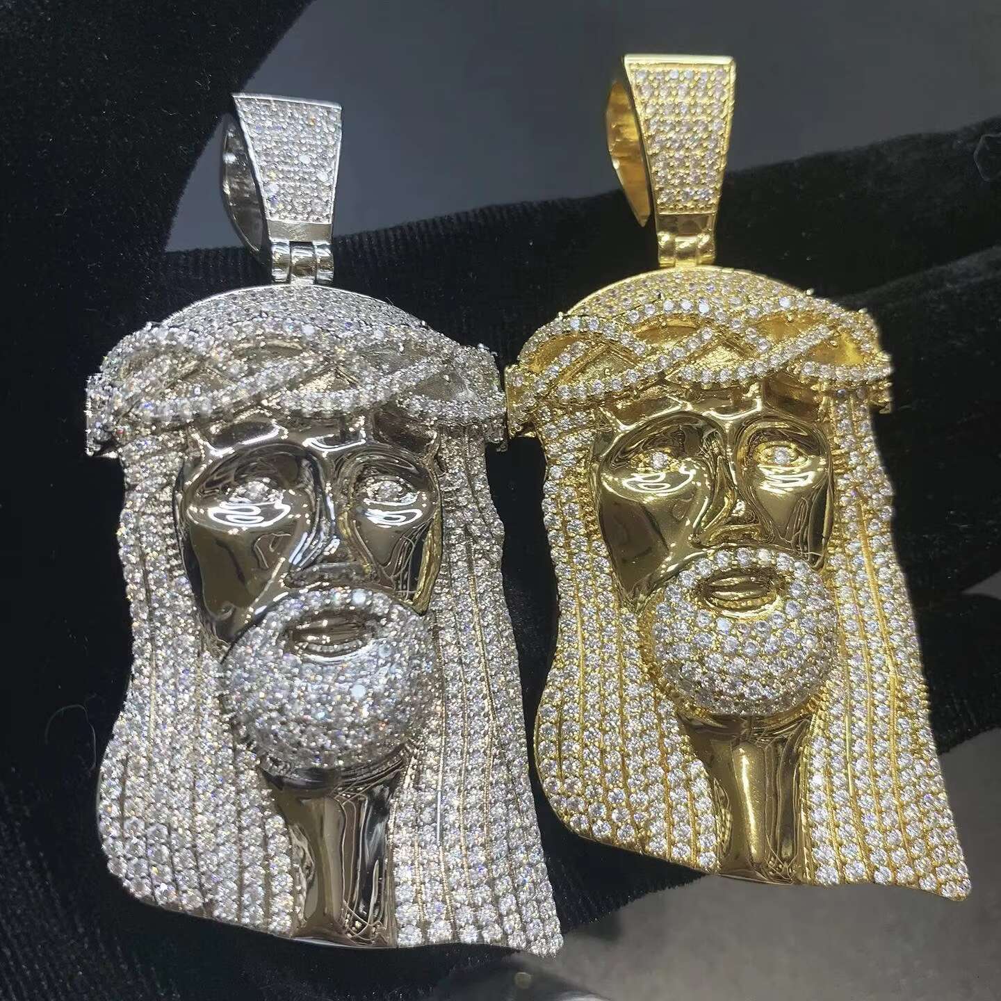 Moissanite VVS Diamond Jesus Piece Pendant In 18K Gold Hip Hop Iced Out Religious Necklace For Men