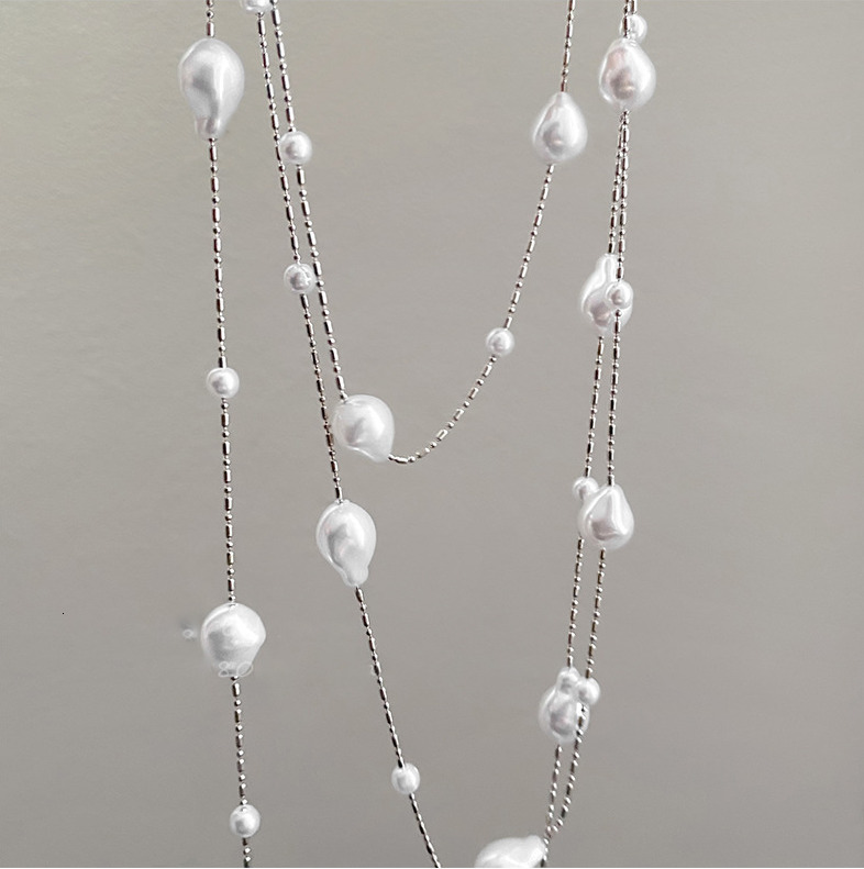 2025 New Luxury necklace Korean INS Style Irregular Long Pearl Necklace Simple Versatile Sweater Chain Elegant Luxury Statement Jewelry for Women