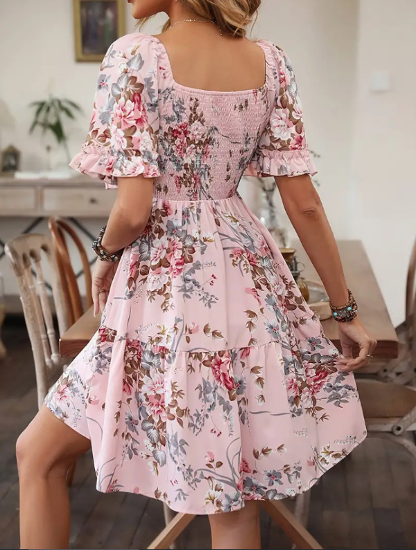 S619European and American Printed Floral Square Neck Pleated Short Sleeve Dress