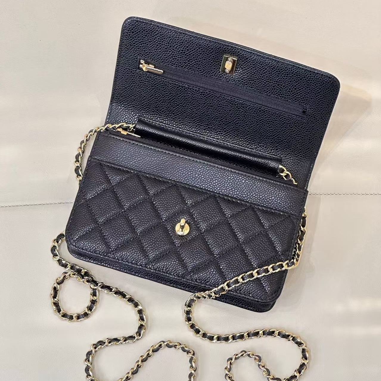 10A Quality wallet Selling Classic Fashion Upgraded magnetic hardware womens chain wallets Sheepskin Luxurys Designer bag Coin Purse Card Holder With box X066