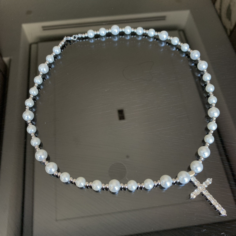 2025 Luxury Premium Hip Hop Double Layer Black White Pearl Diamond Diamond Cross Pendant Statement Necklace Silver fashion jewelry necklaces