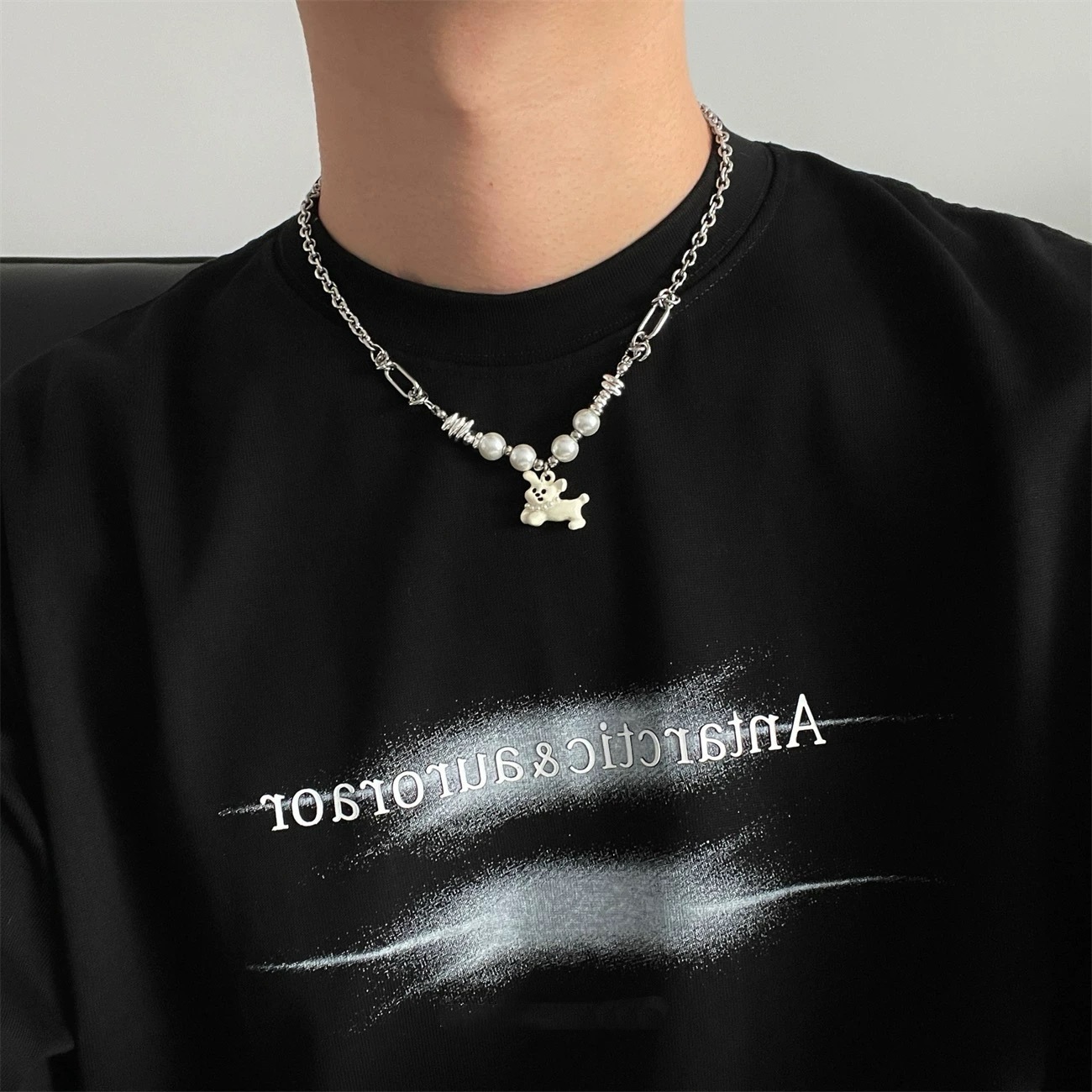 2025 Luxury Premium Cute Cartoon Puppy Pearl Spliced Hip Hop Y2K Sweet Cool Unisex Clavicle Sweater Trendy Unique Niche Statement Chain