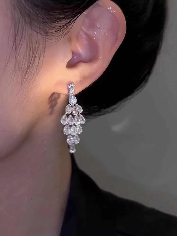 Fashion Shiny Zirconia Peacock Drop Long Hanging Earrings for Women Charm Holiday Beach Earrings Wedding Party Jewelry Gifts250616