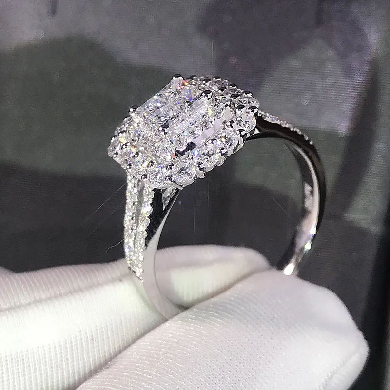 Luxurious Engagement Diamond Alternative: Feminine Bands Featuring Sparkling Clear CZ Stones