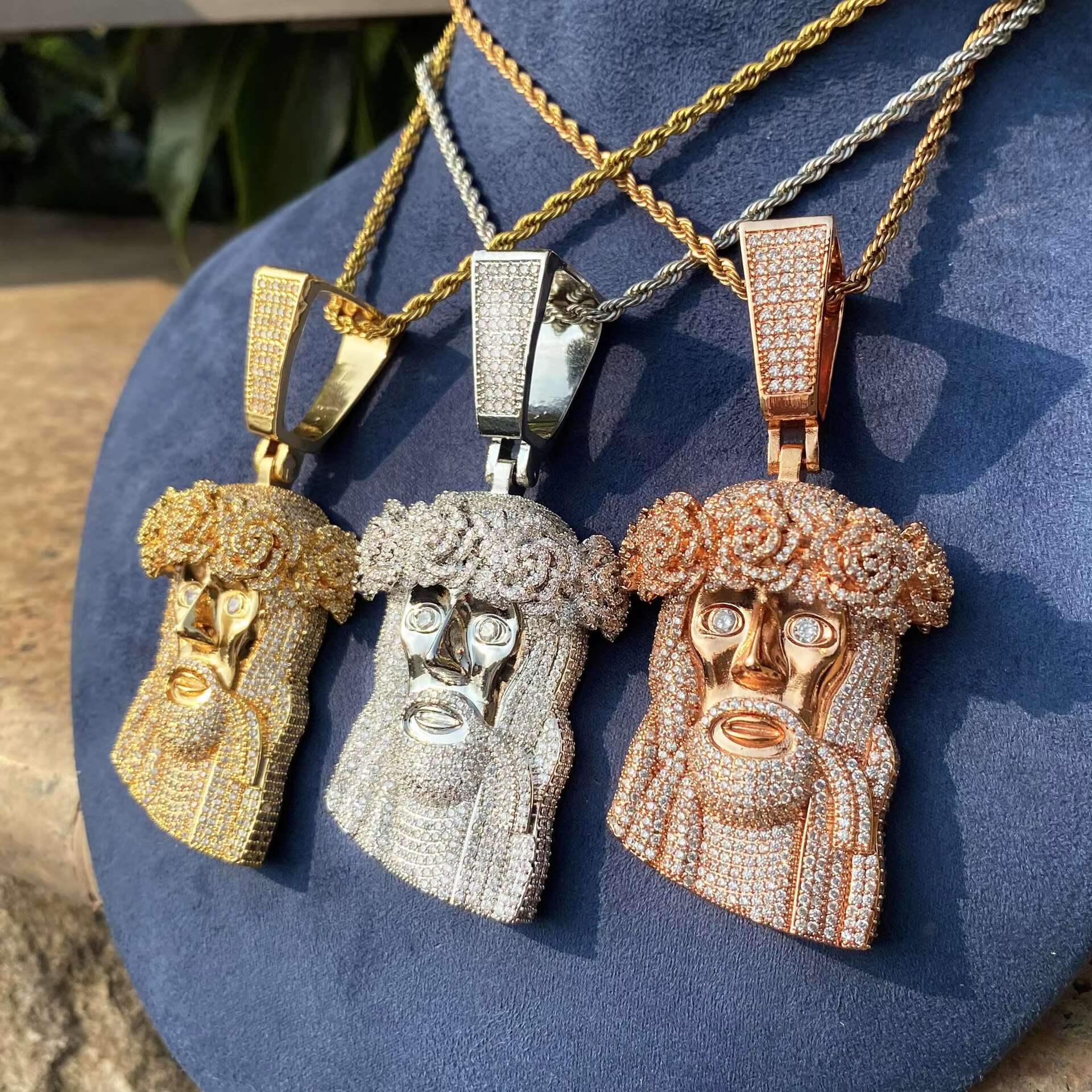 Rose Gold Tone Huge Spooky Big Jesus Head Zircon Rose Crown Charm Jumbo Pendant Green Cubic Zirconia Necklace