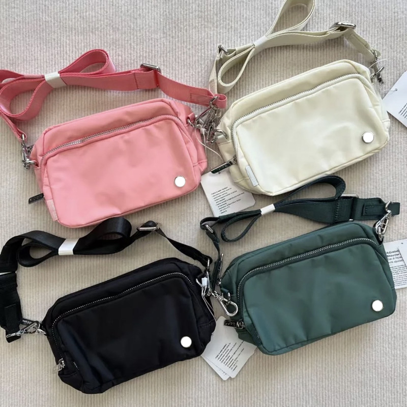yoga Waist Bag Everywhere crossbody bag 2L multi-compartment camera bag for both men and women multi-functional chest bag shoulder bag