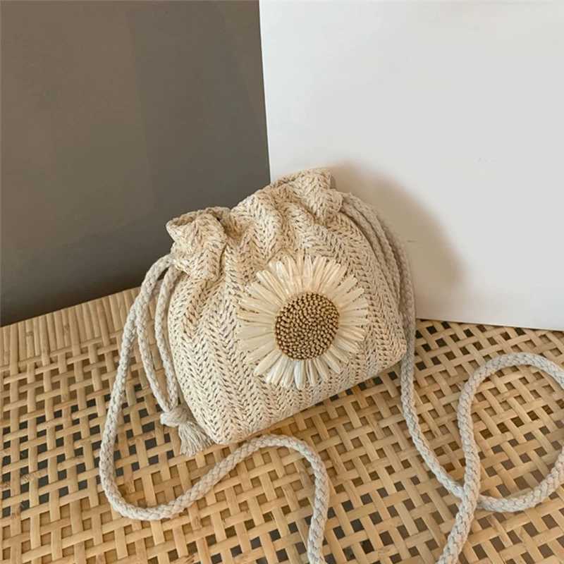 Fashion Small Shoulder Women Straw Drawstring Bucket Bag Flower Embroidery Beach Bags Summer Ladies Crossbody Handbags Z250619