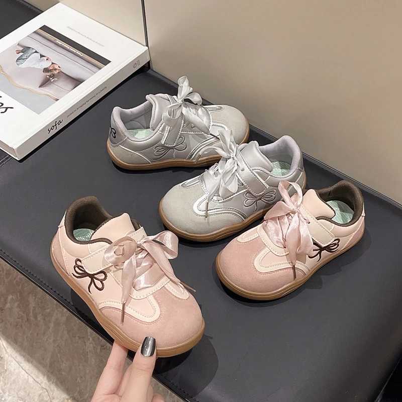 Childrens Board Shoes Four Seasons Models Casual Girls Sneakers Two-Color Non-slip Round Head Cute Casual Lace-up Kids Shoes M250619