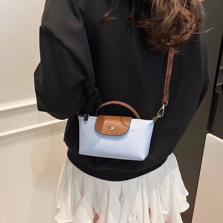 Designer Mini Nylon Women's lightweight crossbody Color blocked splicing waterproof shoulder Casual sports Fashion commuting small square bag AAA