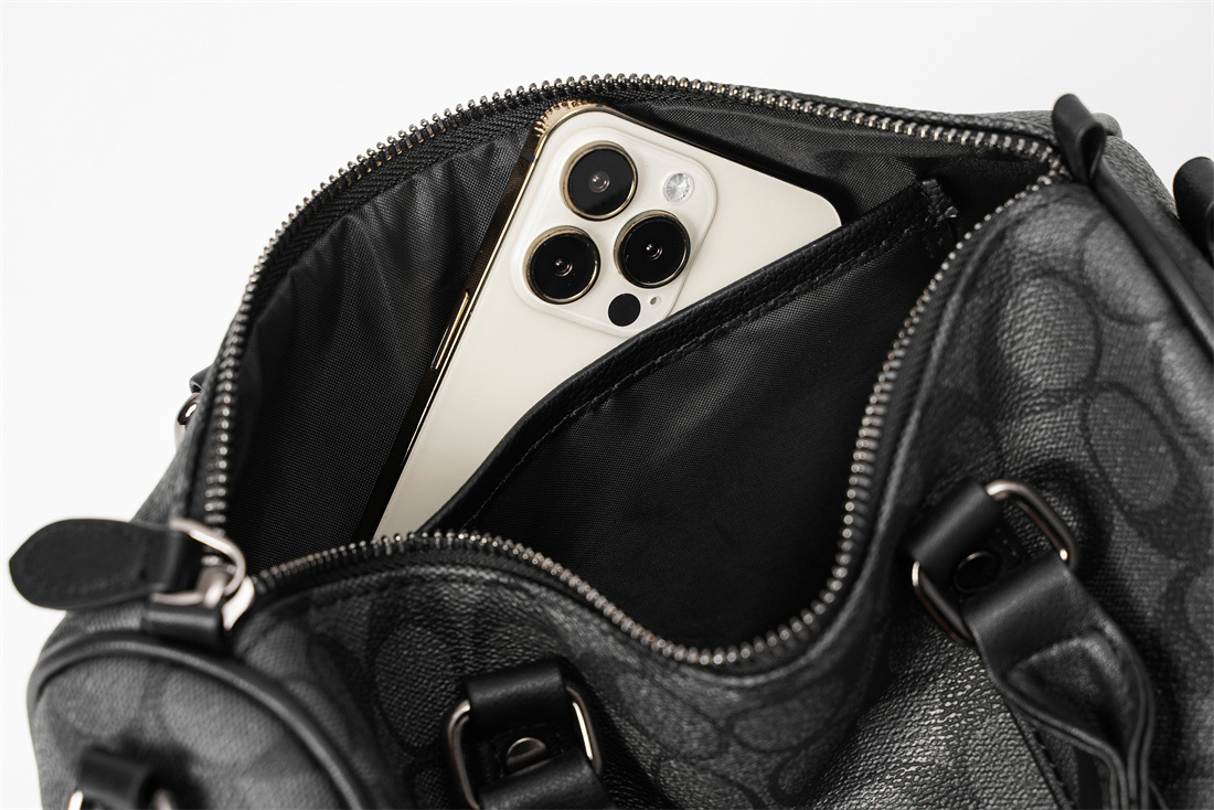hot Free shipping designer cross body for Men Handbag casual versatile shoulder bag street outdoorcouple shoulder bag travel bag