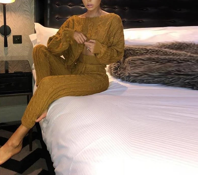 Womens Two-Piece Set Round Neck Woolen Long Sleeved Suit Sweater Simple and Personalized Casual Retro Two-Piece Set 250619