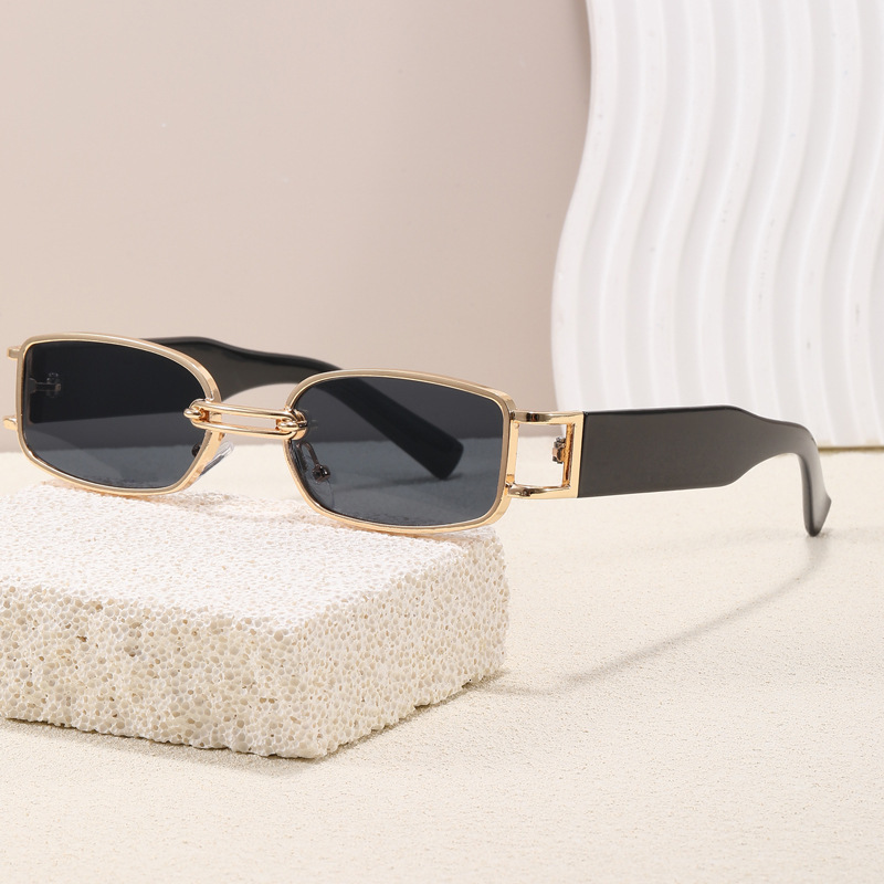 2025 Premium Metal Rectangular Frame Hip Hop Streetwear Sunglasses Square Wide Temples Trendy Luxury Eyewear for Women