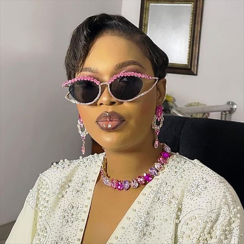 2025 new diamond studded hollow out Y2K cat eye sunglasses ins sunglasses fashionable and personalized womens sunglasses trend