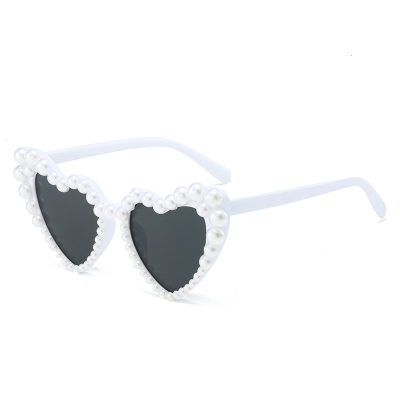 Womens Sunglasses UV Protection Diamond-Studded Heart-Shaped Heart-Spliced Trendy Personality Moissanite Sunglasses