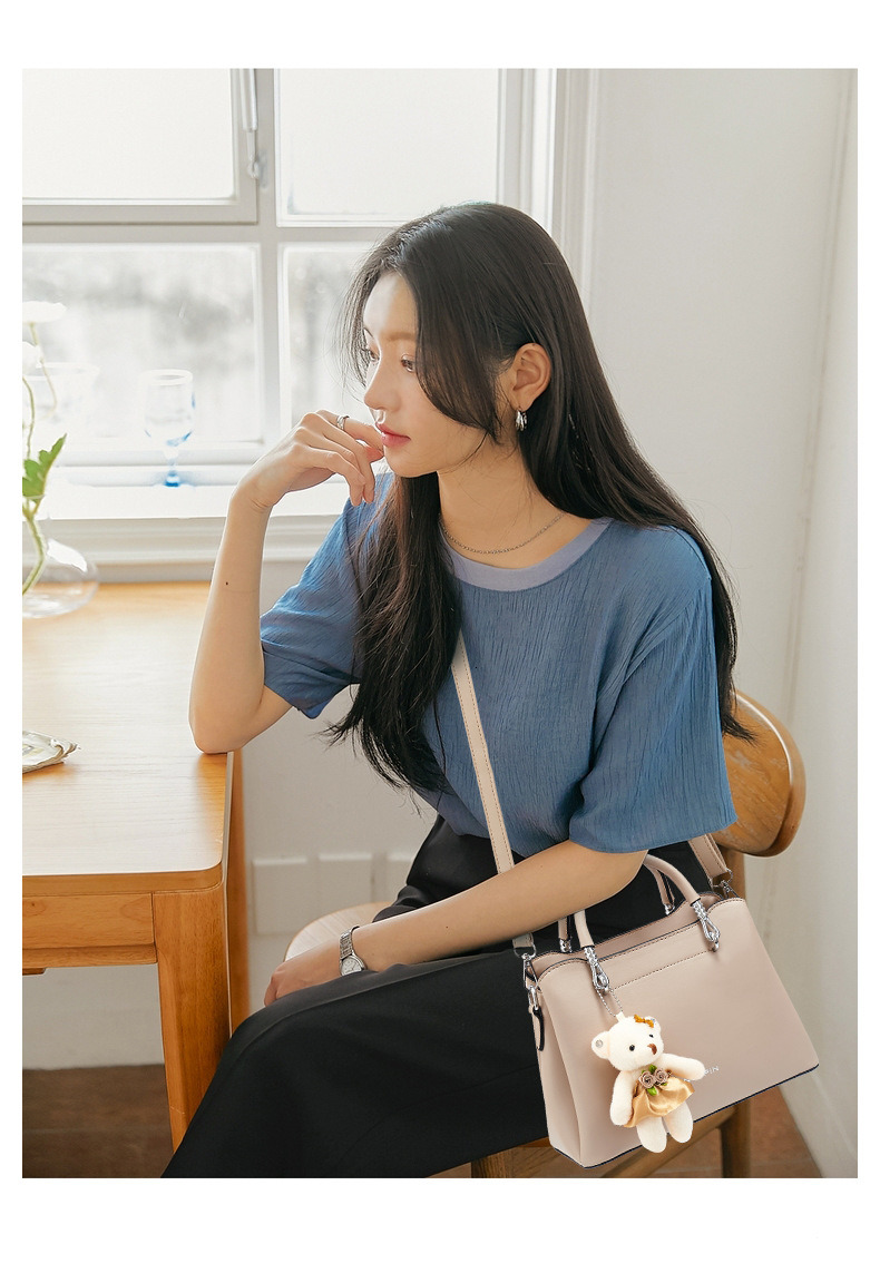 Free Shipping 2025 New Designer Bag Fashionable And High-quality Shopping Bag High-end Large Capacity Soft Leather Multi-layer Bear Pendant Women'