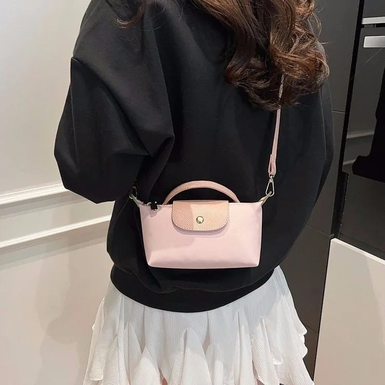 Designer Mini Nylon Women's lightweight crossbody Color blocked splicing waterproof shoulder Casual sports Fashion commuting small square bag AAA