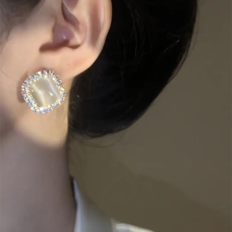Elegant Vintage Style Cat-Eye Droplet Earrings | Sparkling S925 Silver & Rhinestone Accessories
