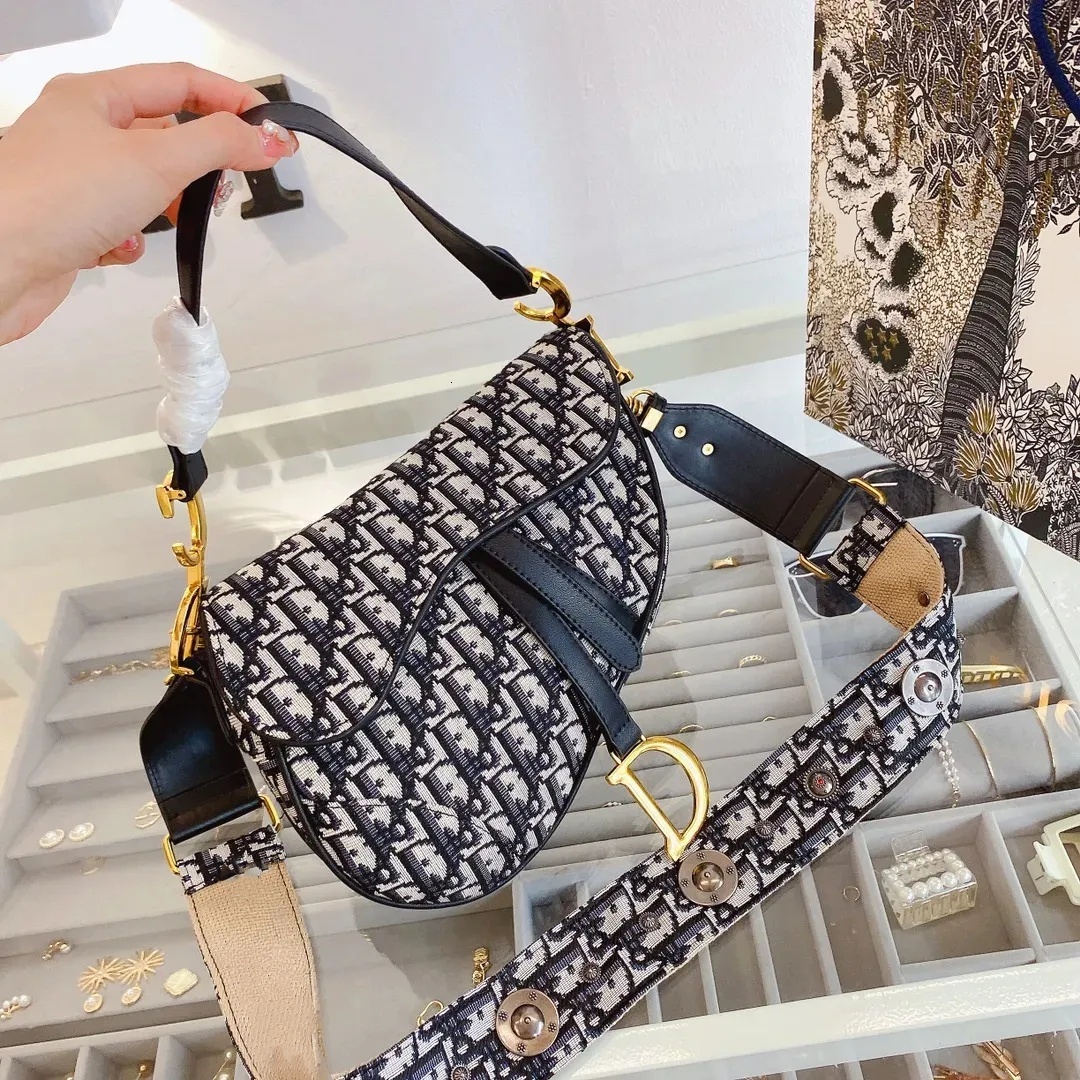 Saddle Shoulder Handbags Ladies Canvas Crossbody Black Designer Bags 2025 Fashion Bag l8