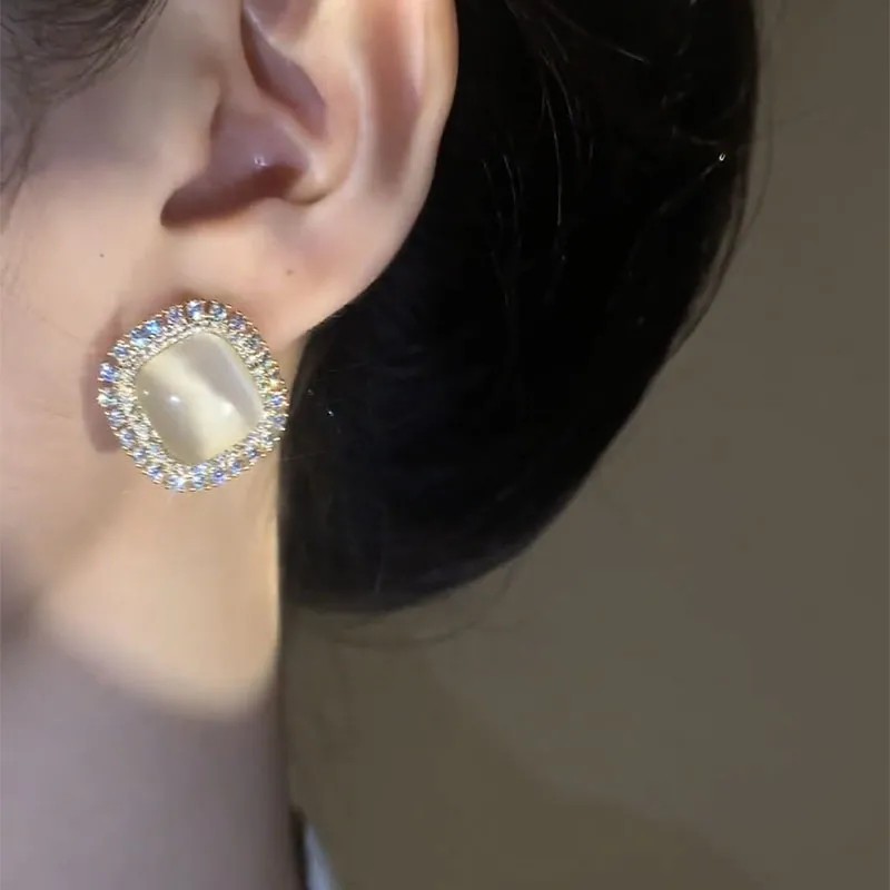Elegant Vintage Style Cat-Eye Droplet Earrings | Sparkling S925 Silver & Rhinestone Accessories