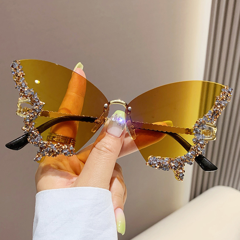 2025 new large frame diamond inlaid butterfly sunglasses for womens photography high-end water Moissanite diamond sunglasses