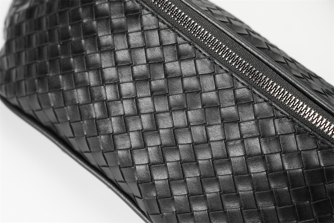 new Free shipping designer cross body for Men Fashionable small chest bag hand woven versatile small waist bag simple back shoulder bag