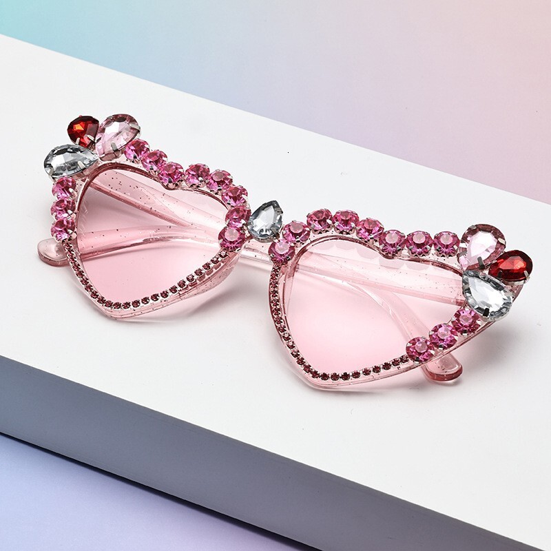 New Designer sunglasses Peach Heart Sunglasses Womens Cat Eye Glasses Moissanite Diamond Inlaid Love Sunglasses Trendy