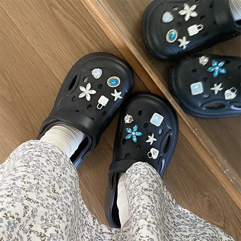 sense of cool in summer Shoe charms flower inlaid with diamonds three dimensional alloy Detachable Clogs accessories 250617
