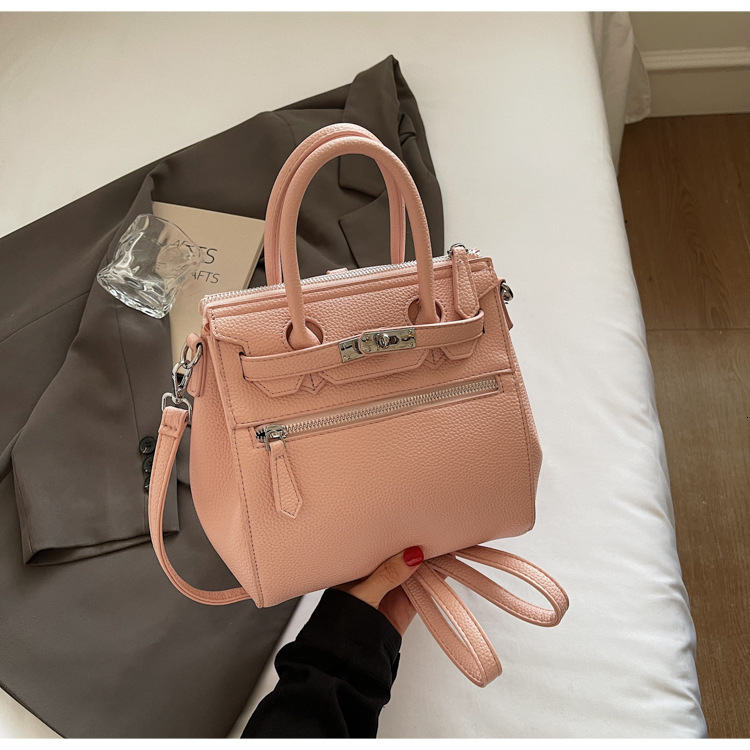 Free shipping designer Bag Korean Niche Lightweight Shoulder Bag Women Bag 2025 New Commuter Handbag Lychee Pattern Convertible Backpack Tote Bag